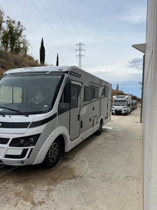 Autocaravana Integral McLouis Nevis 879