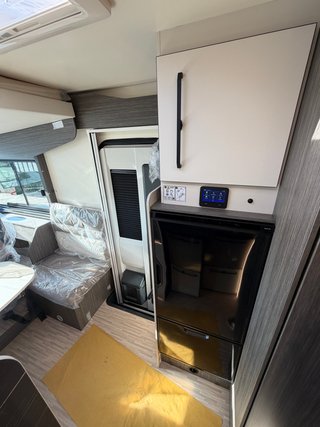 Autocaravana Integral McLouis Nevis 879