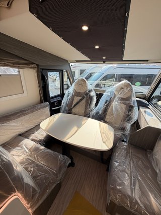 Autocaravana Integral McLouis Nevis 879