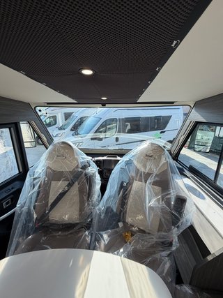 Autocaravana Integral McLouis Nevis 879
