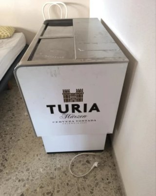 Nevera seminueva. Dos unidades. 100 cada una