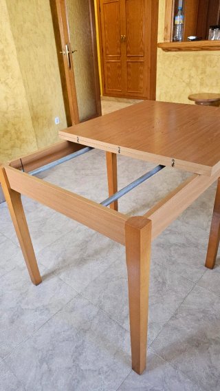 Mesa extensible cuadrada madera comedor