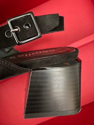 Sandalias Camila's Tacón Cuadrado Negro
