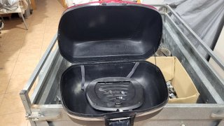 Baúl SHAD  SH44 + Soporte