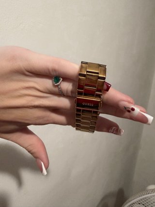 Reloj Guess Dorado y Rosa con Bisel Brillante