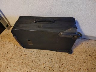 Maleta de cabina negra, Saxoline