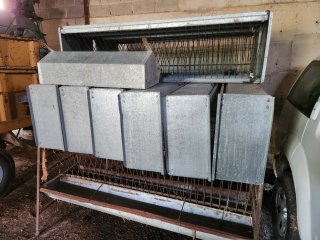 Comederos forrajeros para ganado