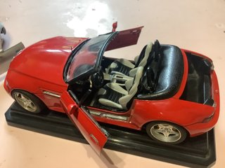 Coche BMW Z3 M 1/18 Burago + BMW Z3 Despiece