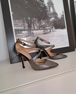 Zapatos de tacón plateados talla 38