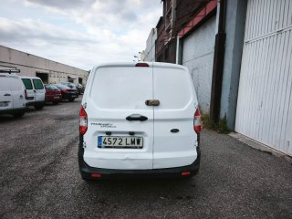 Ford Transit Courier 2021
