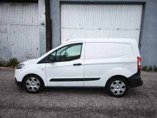 Ford Transit Courier 2021
