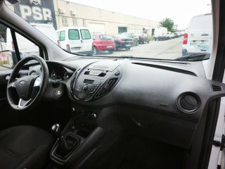 Ford Transit Courier 2021