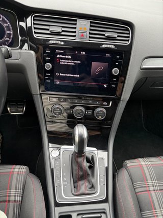 Volkswagen Golf GTI PERFORMANCE
