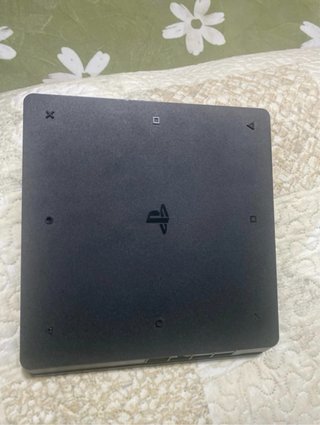 Playstation 4 Slim Nera + Controller + Giochi