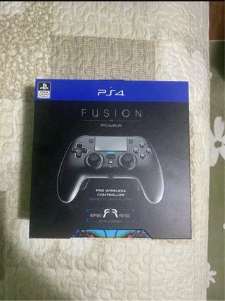 Playstation 4 Slim Nera + Controller + Giochi
