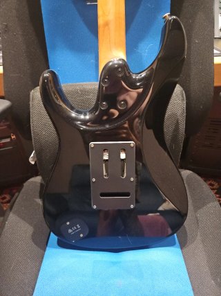 Guitarra Eléctrica Ibanez THBB10 Prestige