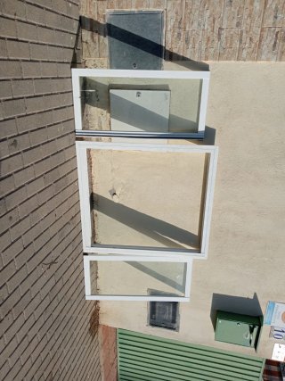 Ventana y reja  buen estado