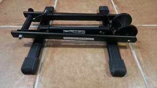 Soporte horizontal para bicicletas marca XLC