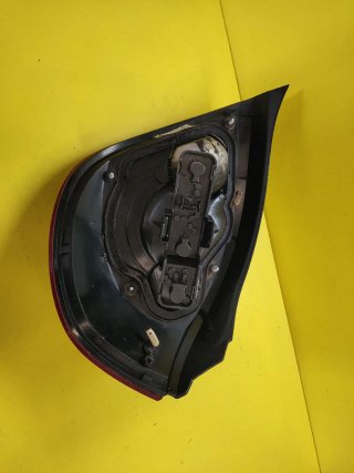 PILOTO TRASERO IZQUIERDO NISSAN ALMERA II N16