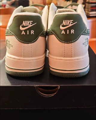Nike Air Force 1 The North Face Verde/Blanco