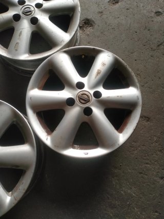 Llantas Nissan Note 15