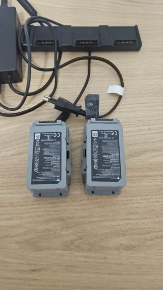 DJI Mavic 2 Batterie e Caricabatterie