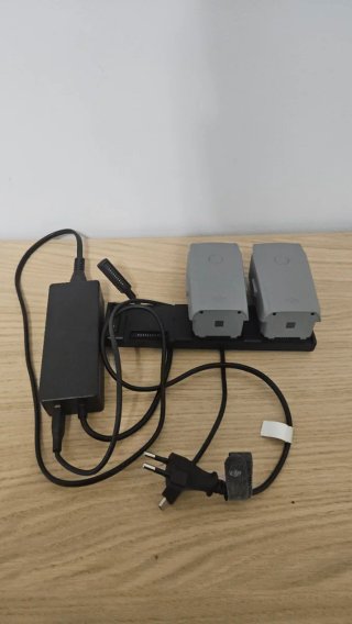 DJI Mavic 2 Batterie e Caricabatterie