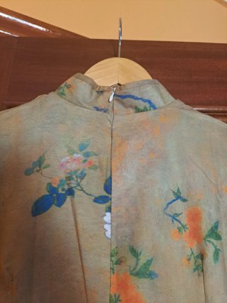 Vestido estampado floral y pájaros