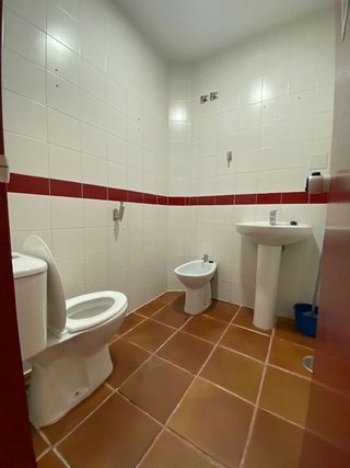Local comercial en alquiler en Polígonos - Recinto Ferial Cortijo de Torres en Málaga