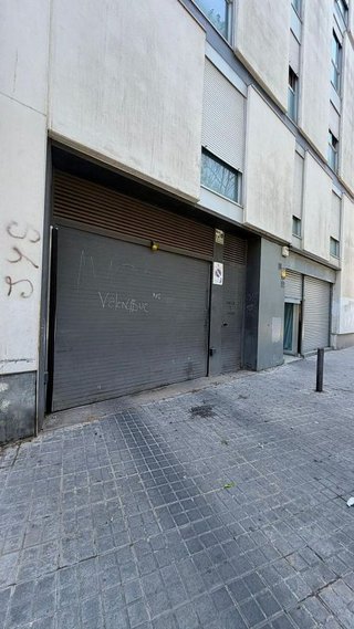 Garaje en venta en San Roc - El Remei en Badalona