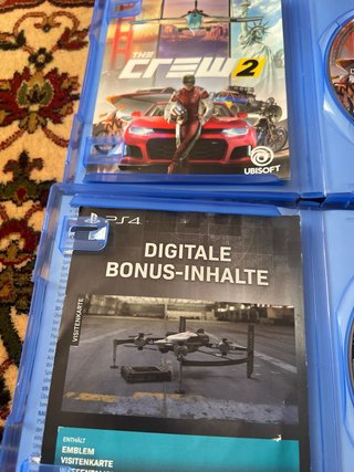 2 Juegos PS4: Call of Duty MW y The Crew 2
