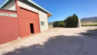 Nave industrial en venta en Yecla