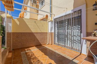 Casa adosada en venta en Alhendín
