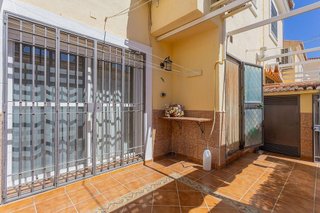 Casa adosada en venta en Alhendín