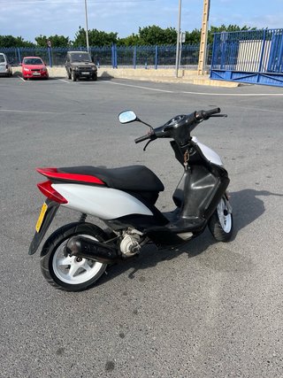 Yamaha Jog RR Agua en regla