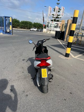 Yamaha Jog RR Agua en regla