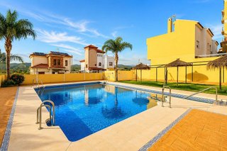 Casa adosada en venta en Cártama