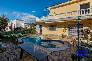 Chalet en venta en Arenys de Mar