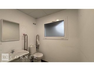 Oficina en alquiler en Les Tres Torres en Barcelona