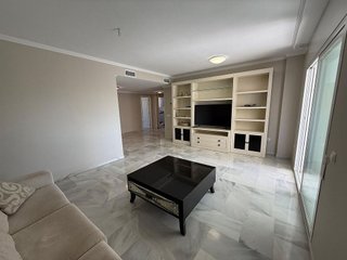 Piso en alquiler en Playamar en Torremolinos