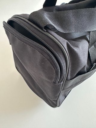 Bolso deportivo Adidas negro