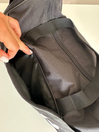 Bolso deportivo Adidas negro