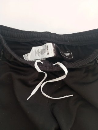 Abbigliamento completo da arbitro Macron