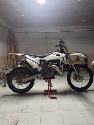 Moto Husqvarna Motocross
