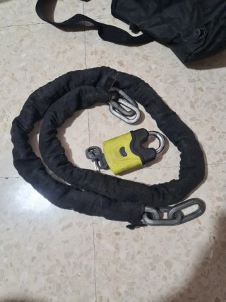 Cadena de seguridad para moto