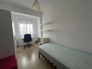 Piso en alquiler en Camino de Ronda - Rosaleda en Granada