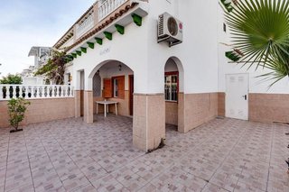 Casa adosada en venta en Torrelamata - La Mata en Torrevieja