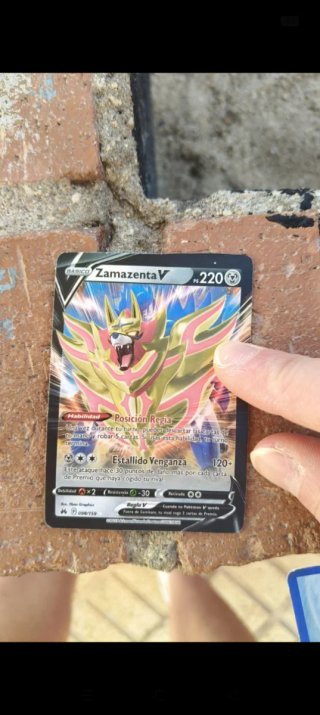 Carta Pokémon Giratina V 185/196