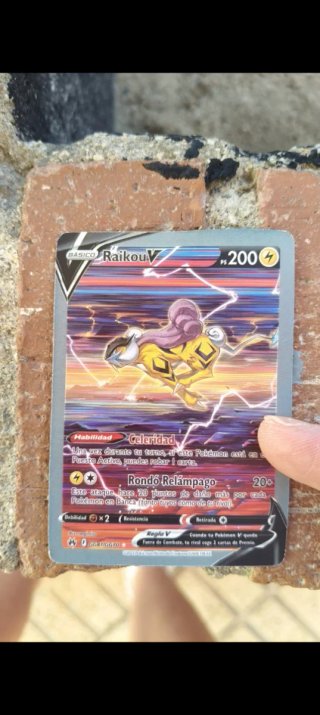 Carta Pokémon Giratina V 185/196
