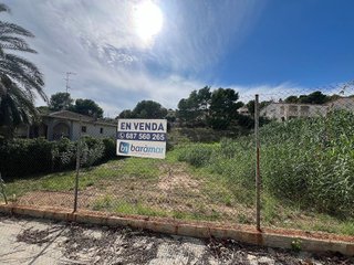 Terreno en venta en Eixample Residencial en Roda de Barà
